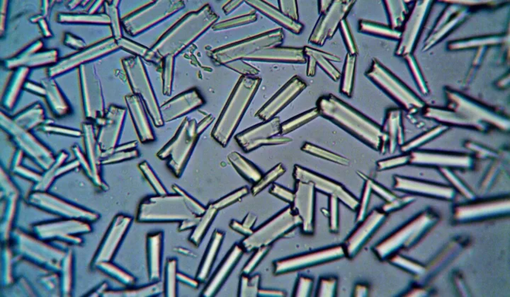 显微镜下晶体结构详细特写,科学细节展示