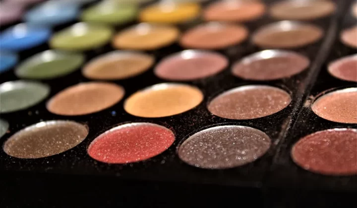 black makeup palette